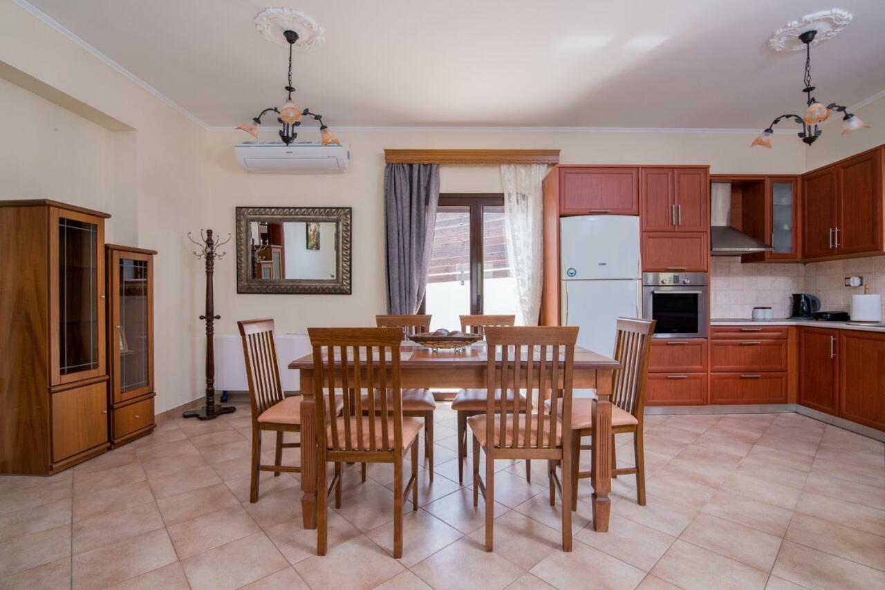 Marika Traditional Home Elos Luaran gambar
